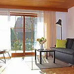 Haus Apfelbluete