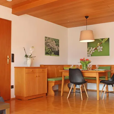 Haus Apfelbluete